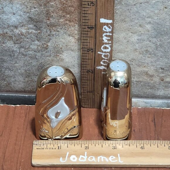 Vintage Japan Goldtone Over Silverplate White Calla Lily Salt Pepper Shaker Set - Picture 5 of 8